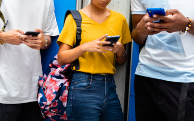 Should schools ban cell phones?